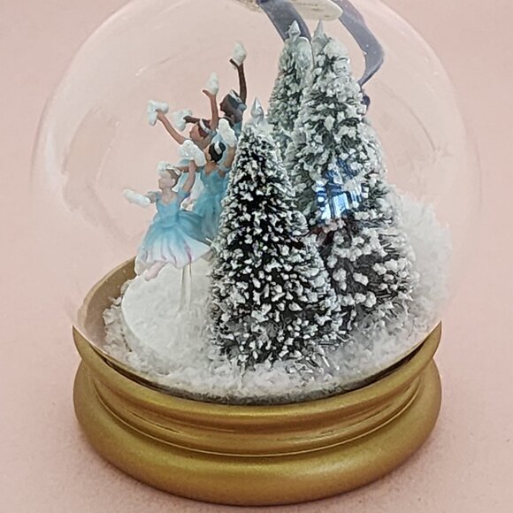Anthropologie New York City Ballet Glass Snowglobe Ornament Snowflakes  NWT - Picture 9 of 9